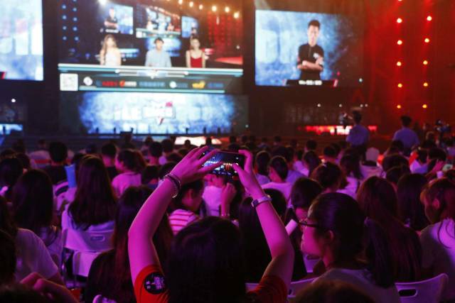 成为媒体和 成为媒体和