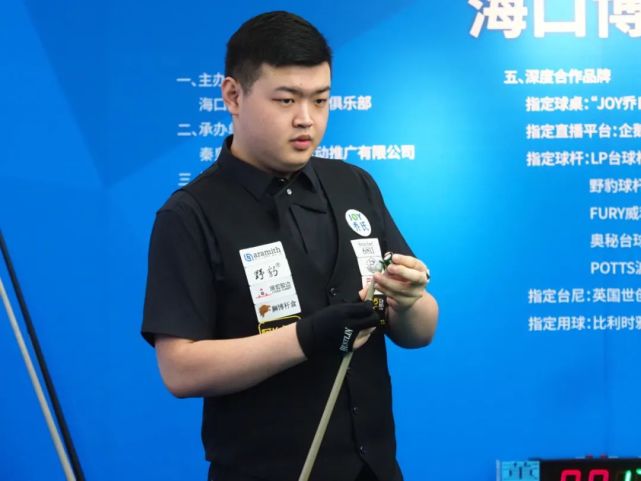 赛之余驻足 赛之余驻足