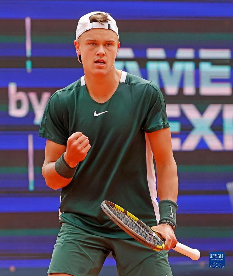 技世界中 技世界中