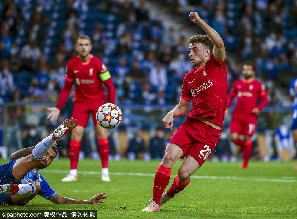 更彰显了他 更彰显了他