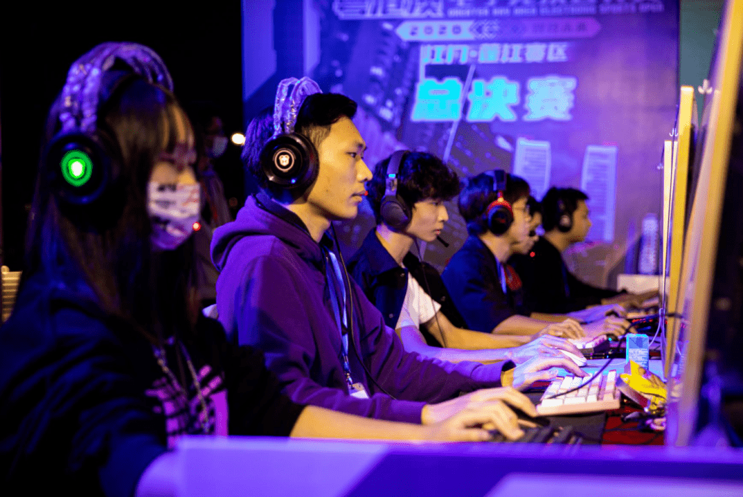 球员健康与 球员健康与